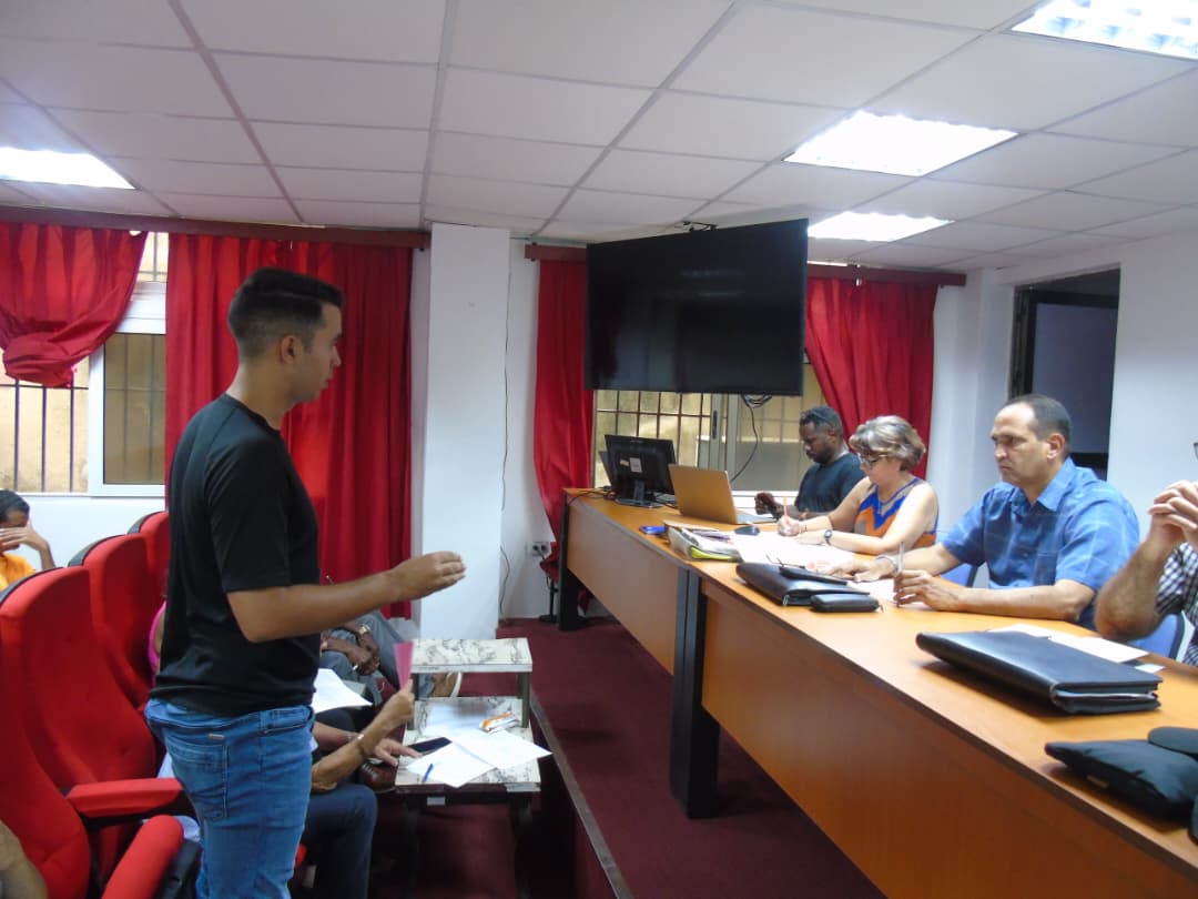 Preside Liván Izquierdo Alonso, máximo dirigente político capitalino, encuentro semanal para la Recreación en La Habana